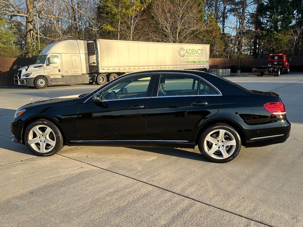 Used 2014 Mercedes-Benz E 350 E 350 Luxury 4dr Sedan image 12