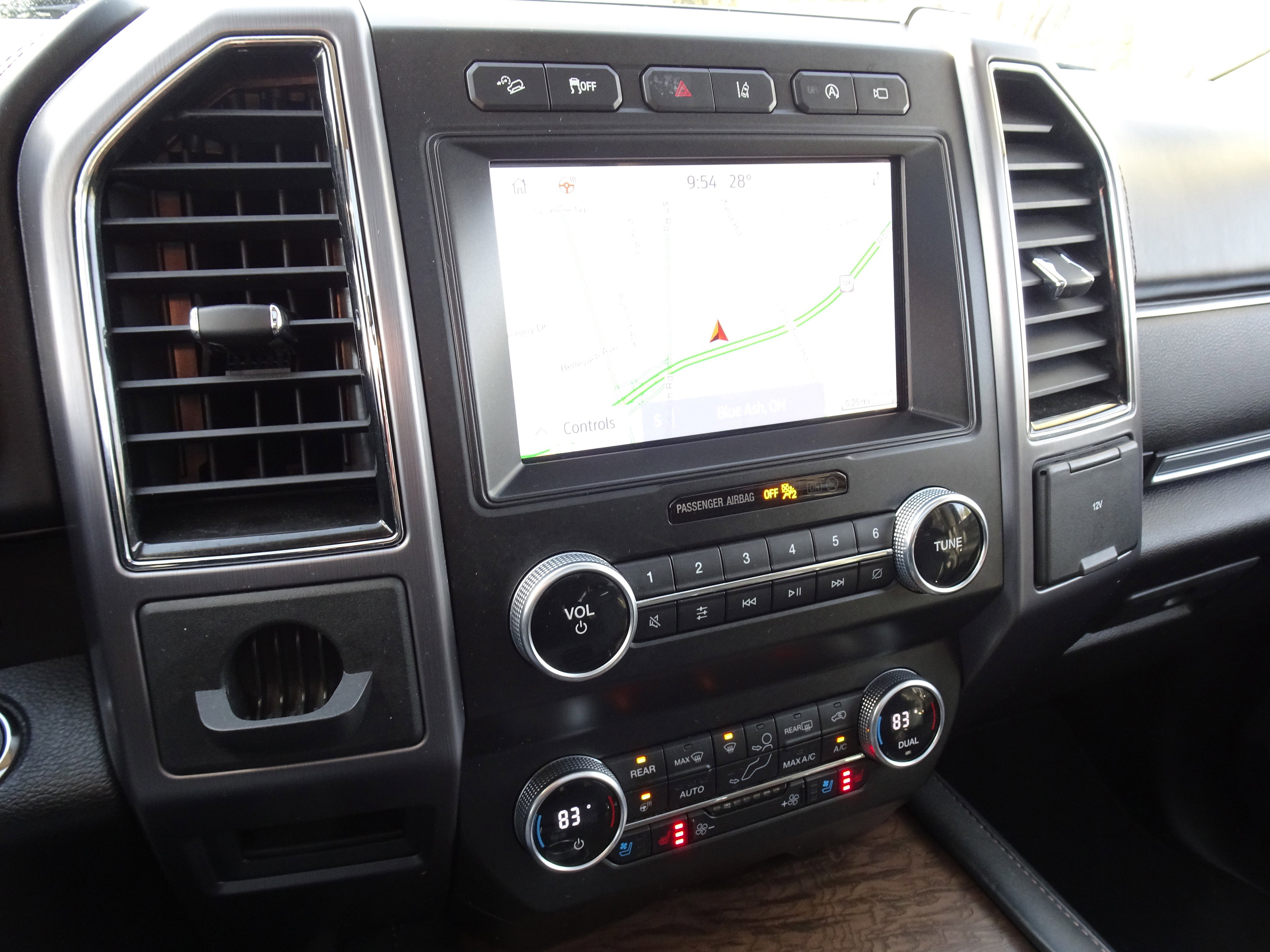 Used 2021 Ford Expedition Max Platinum image 2