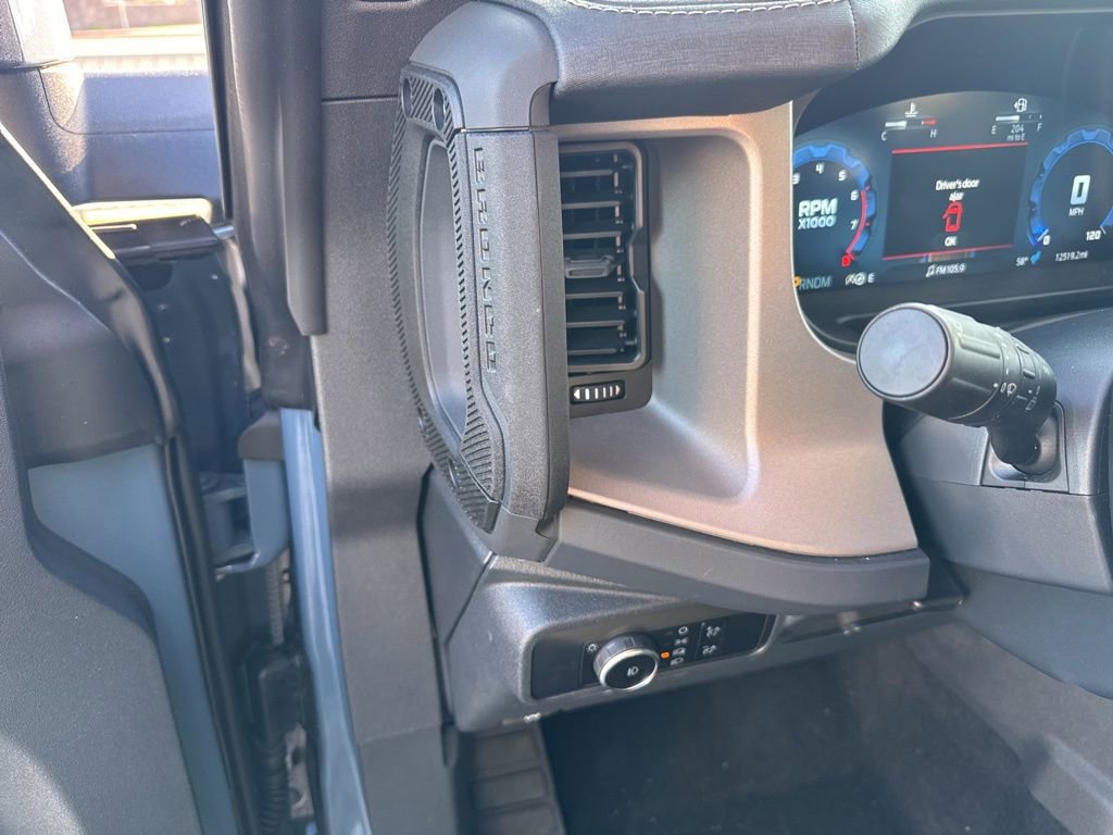 Used 2025 Ford Bronco Outer Banks image 15