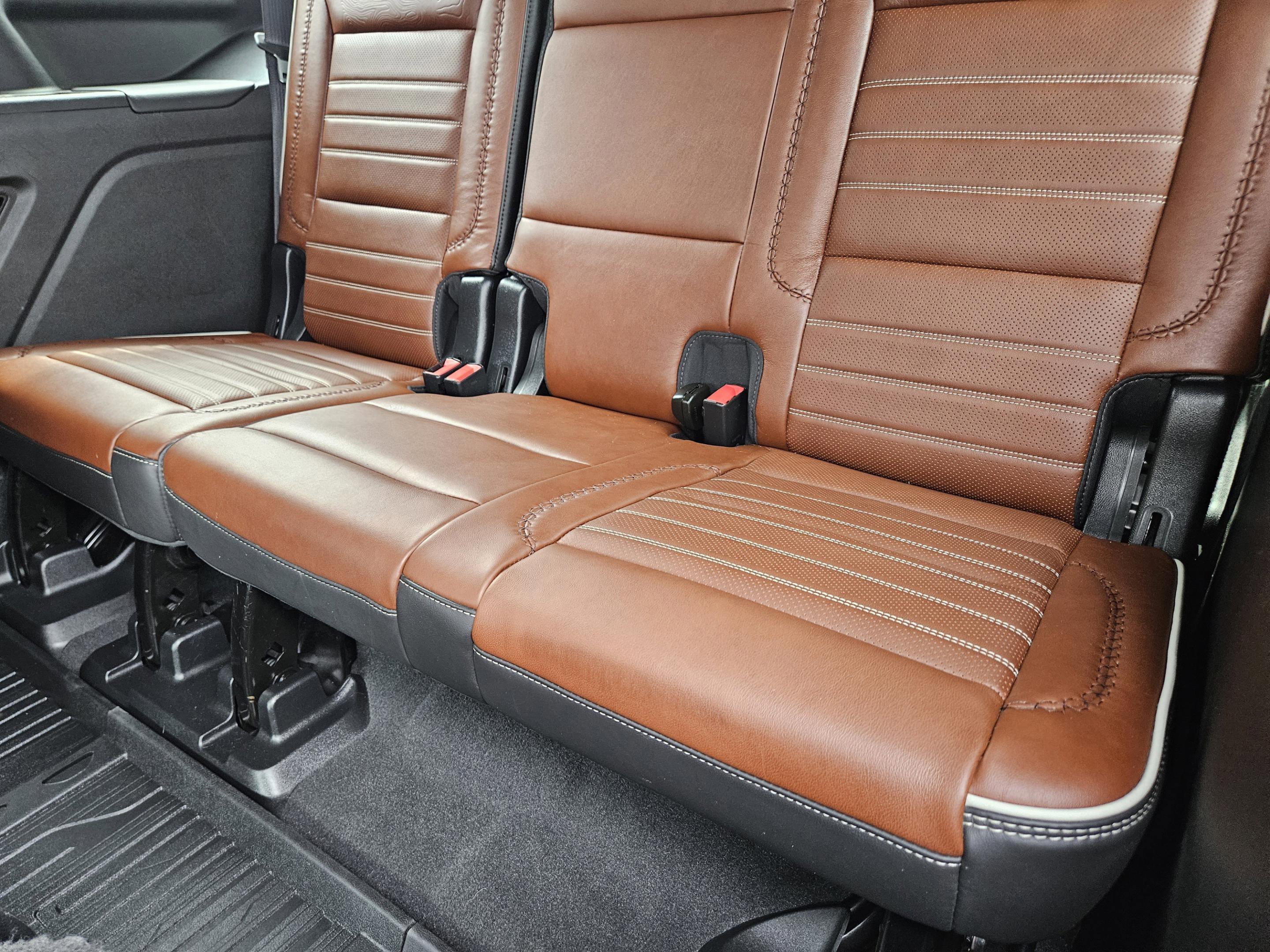 Used 2023 GMC Yukon Denali Ultimate image 7