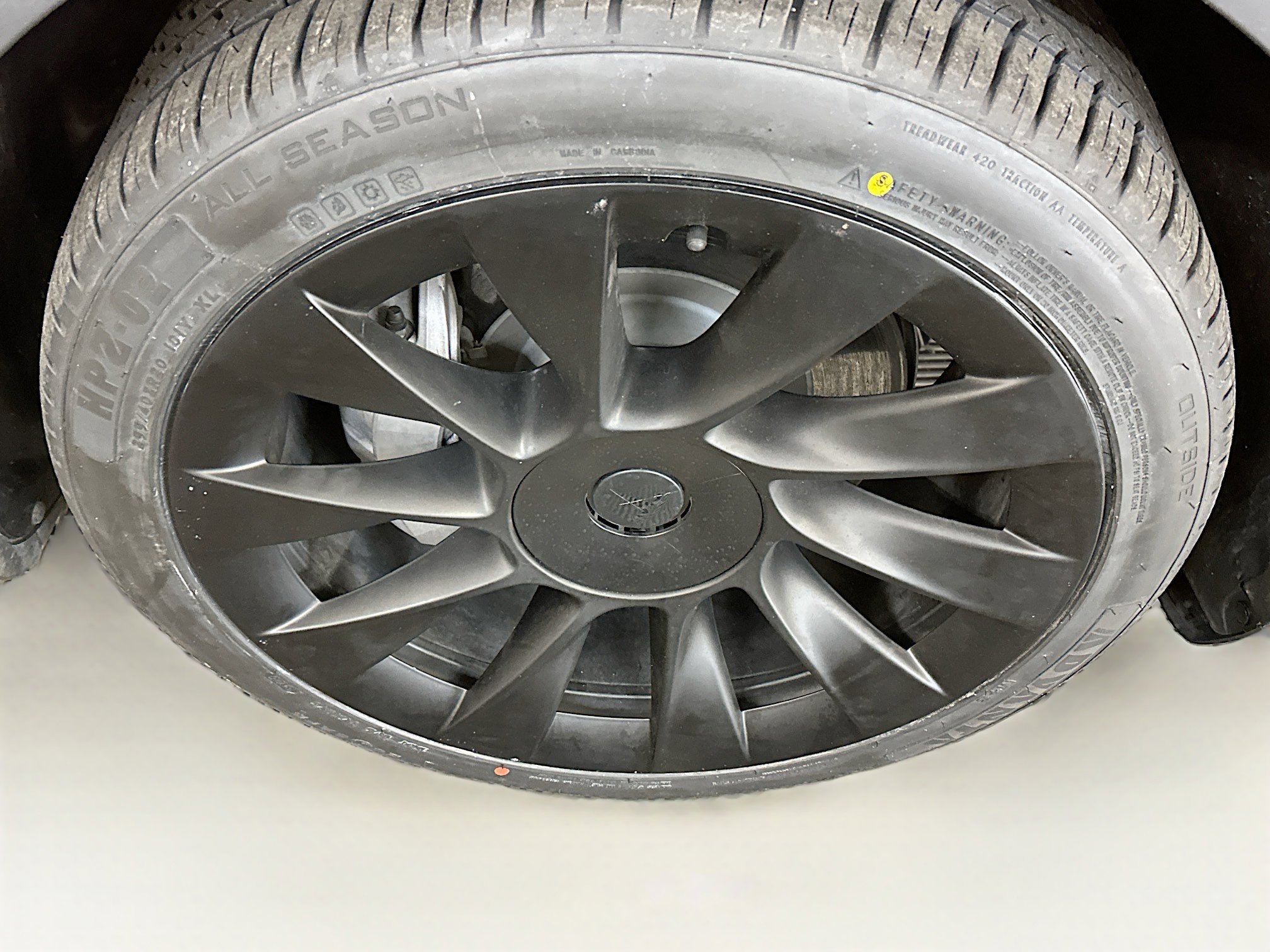 Used 2023 Tesla Model Y Long Range image 11