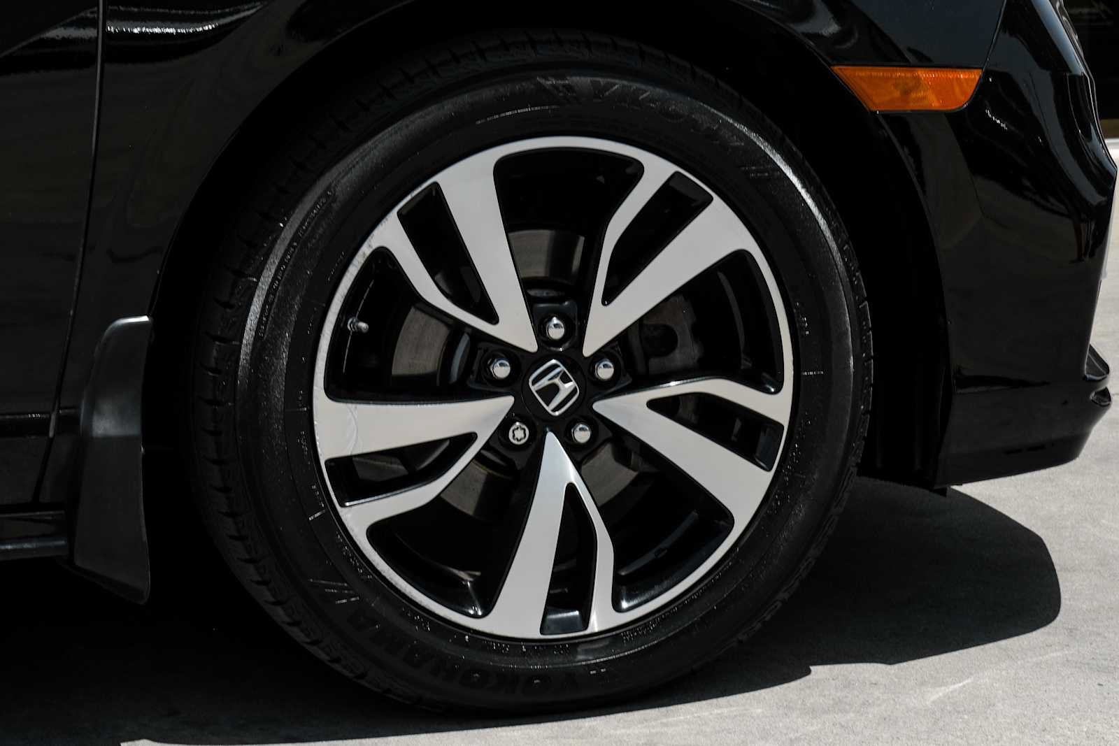 Used 2020 Honda Odyssey Elite image 54