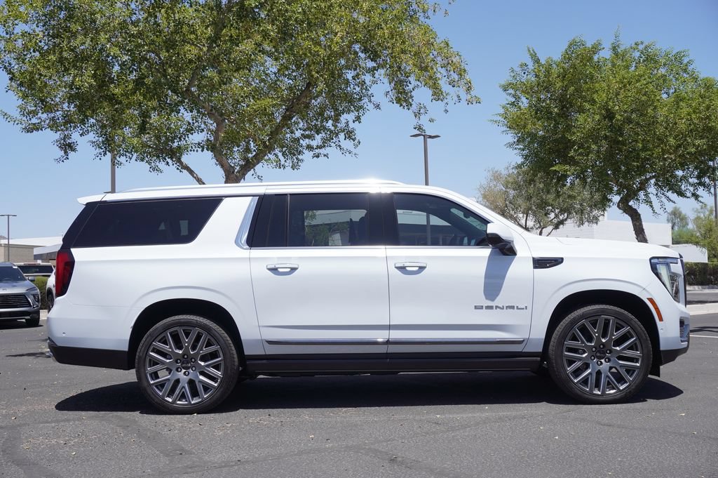 New 2026 GMC Yukon XL Denali Ultimate AWD/4WD image 2