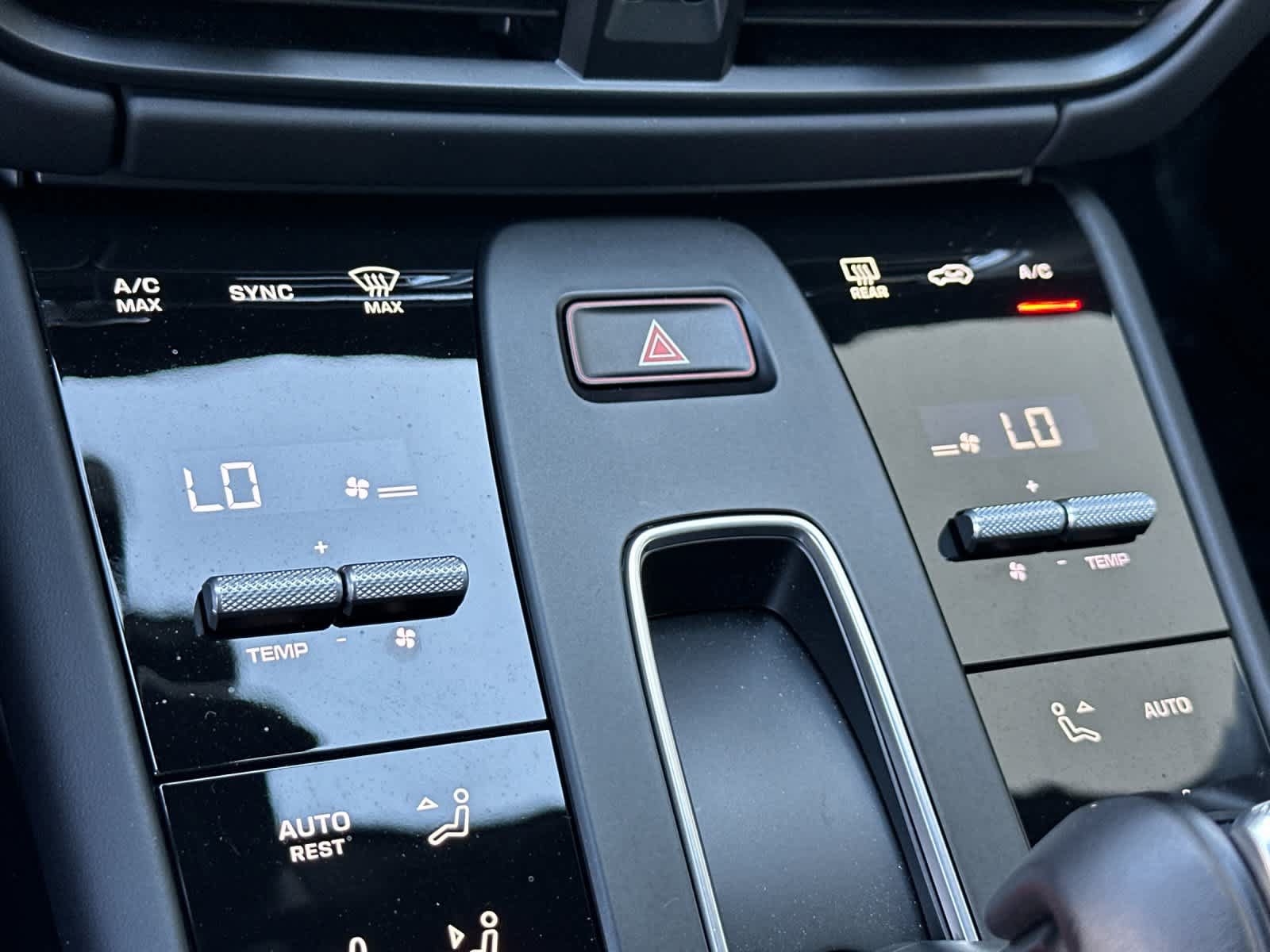 Certified 2025 Porsche Macan GTS AWD/4WD image 24