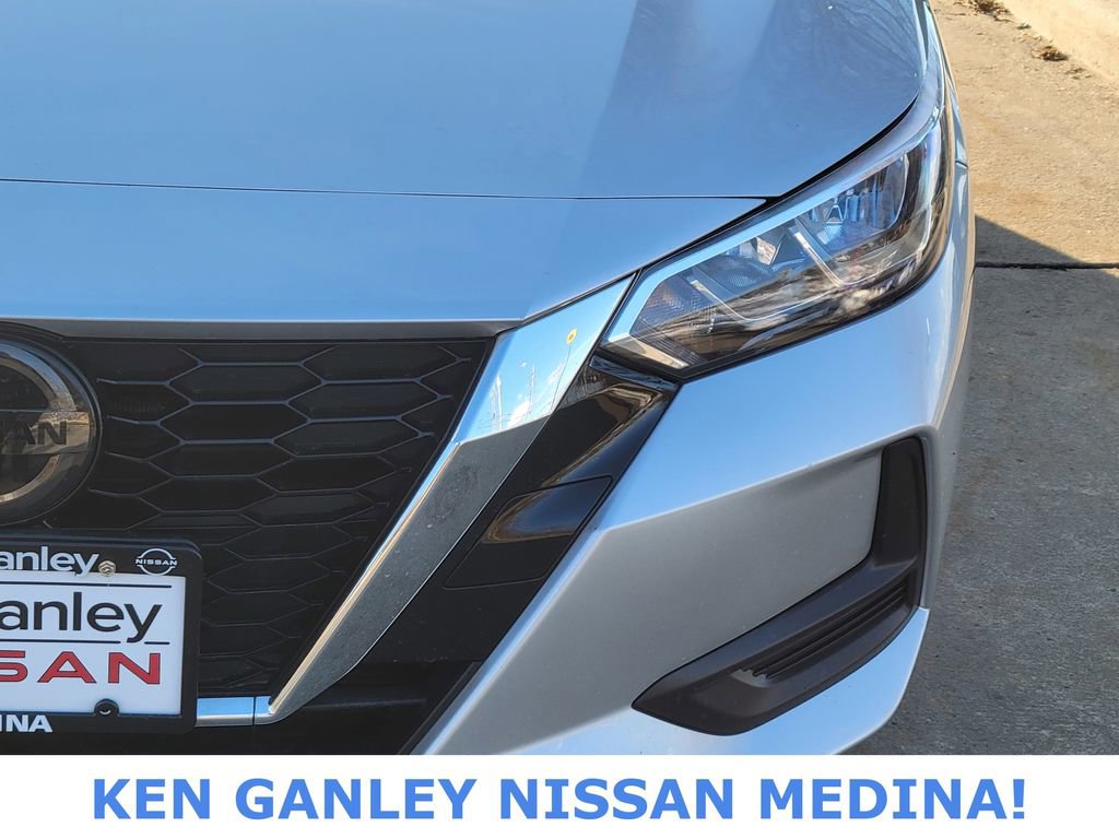 Used 2023 Nissan Sentra SV image 10