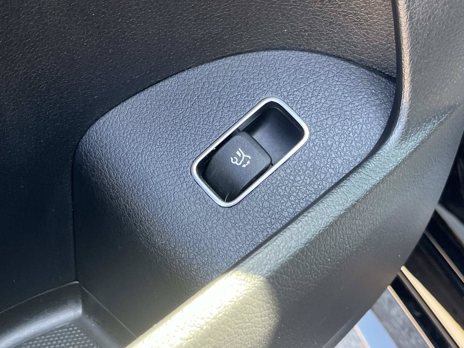 Certified 2024 Mercedes-Benz GLE 450 4MATIC image 33
