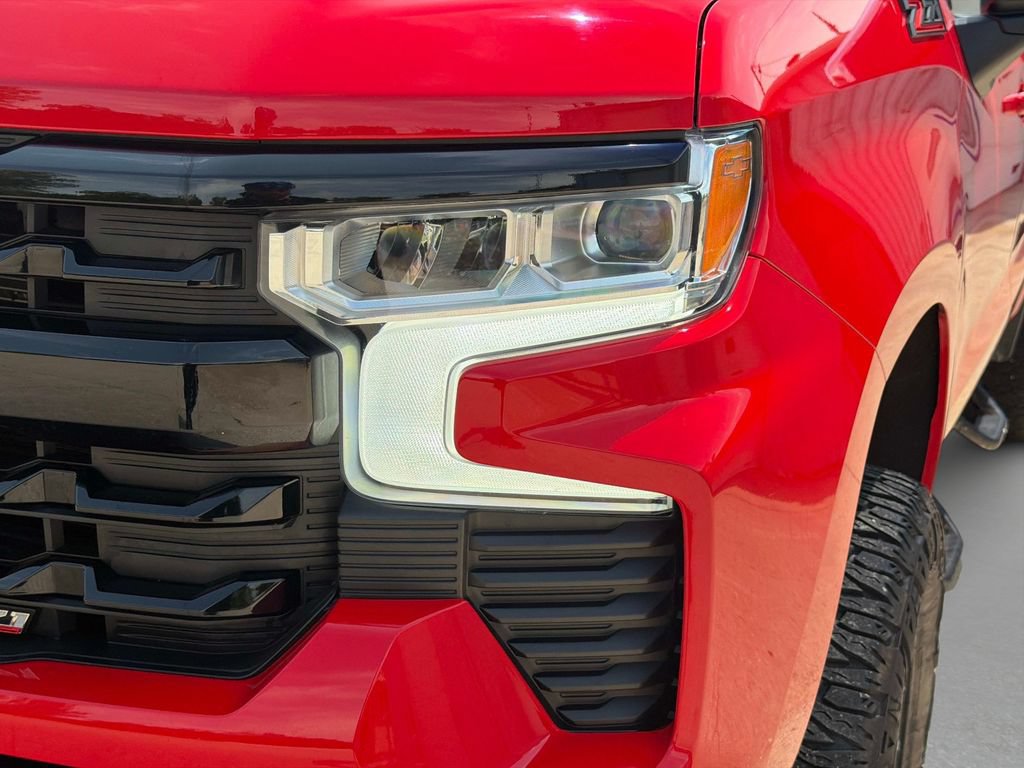 Used 2022 Chevrolet Silverado 1500 LT AWD/4WD image 11