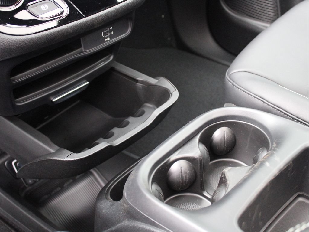 New 2026 Chrysler Pacifica Select AWD/4WD image 23