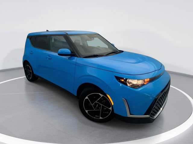 Used 2023 Kia Soul EX FWD image 1