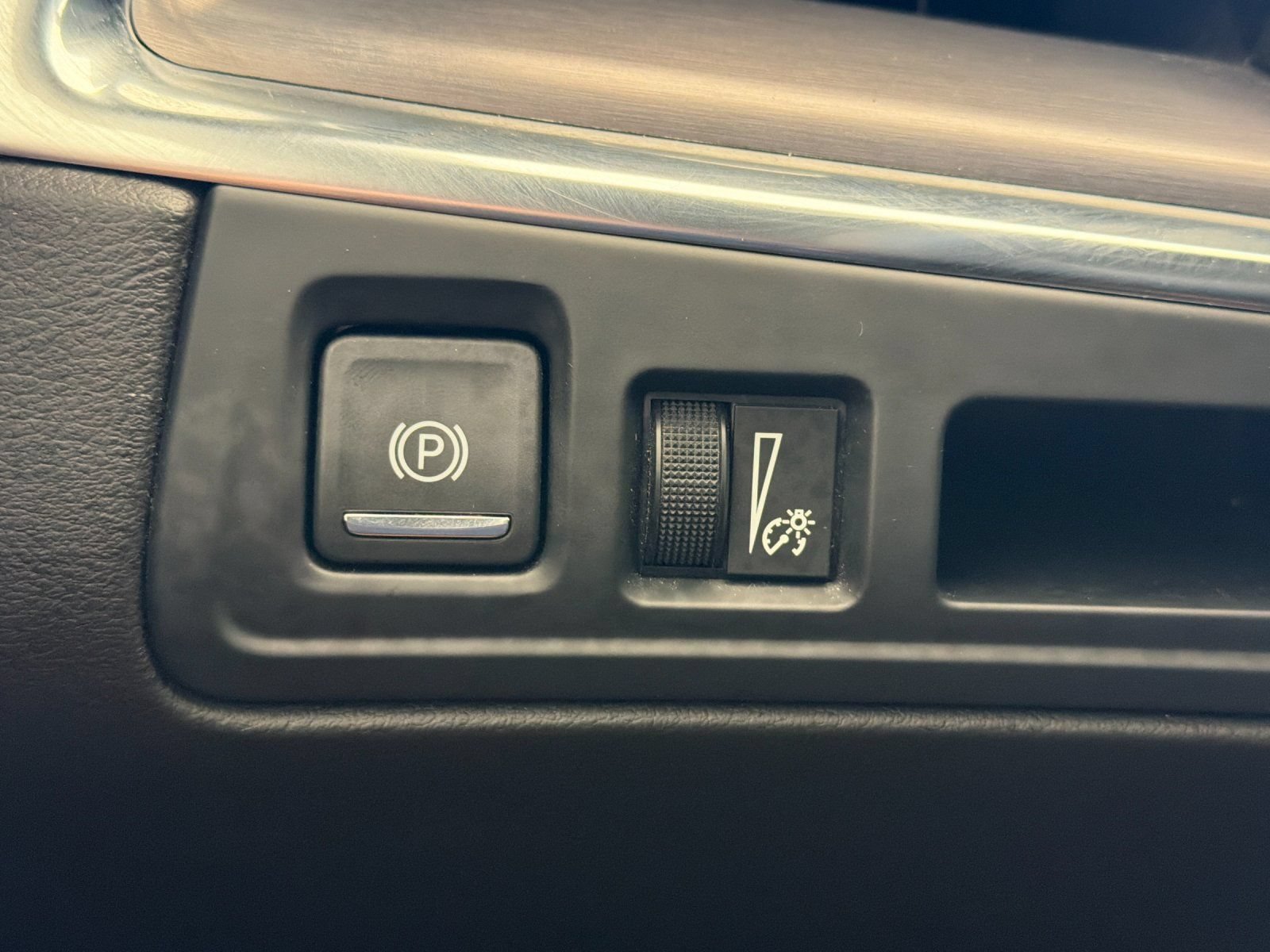 Used 2023 Cadillac XT5 Luxury AWD/4WD image 32