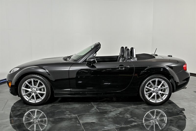Used 2012 MAZDA MX-5 Miata Grand Touring w/ Premium Pkg RWD image 6