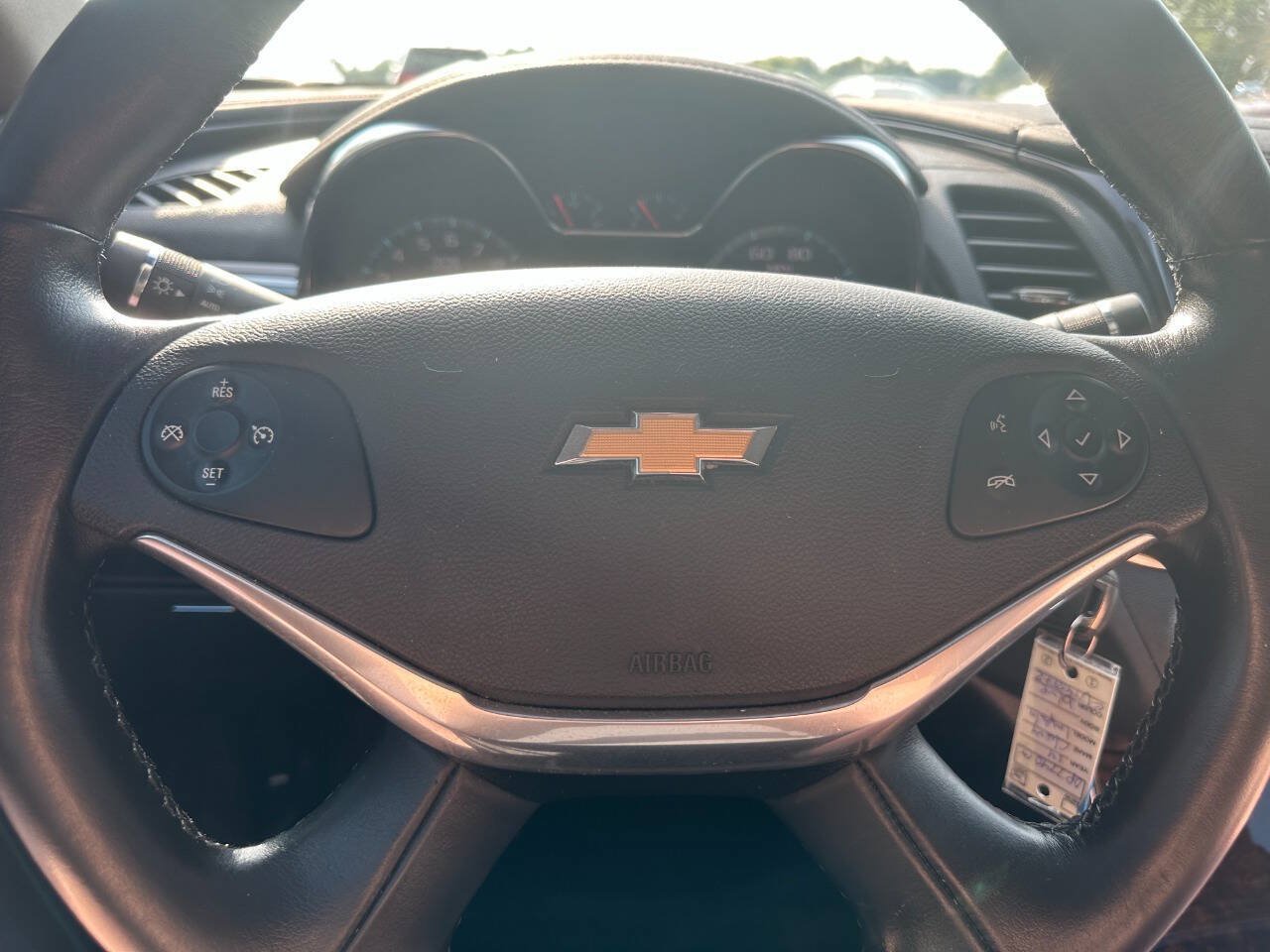 Used 2014 Chevrolet Impala LT w/ Convenience Package FWD image 19