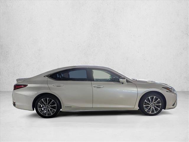 Used 2019 Lexus ES 300h w/ Premium Package FWD image 4