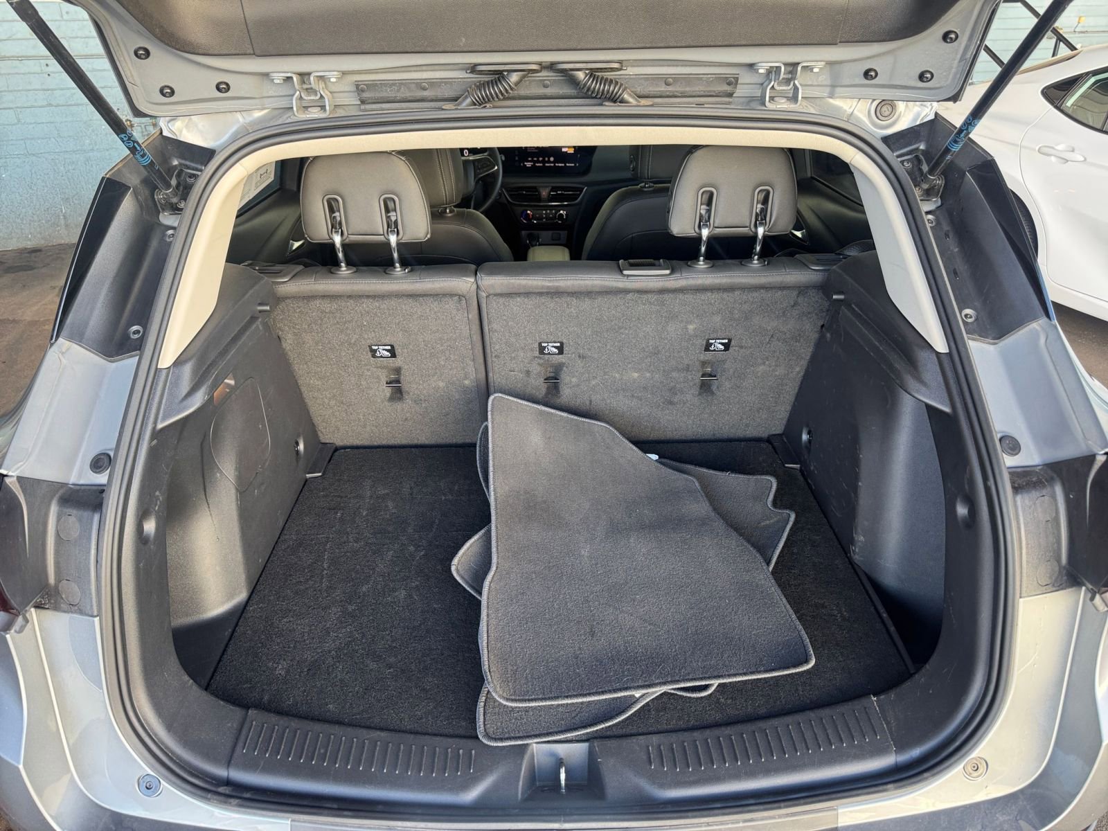 Used 2025 Buick Encore GX Preferred image 30