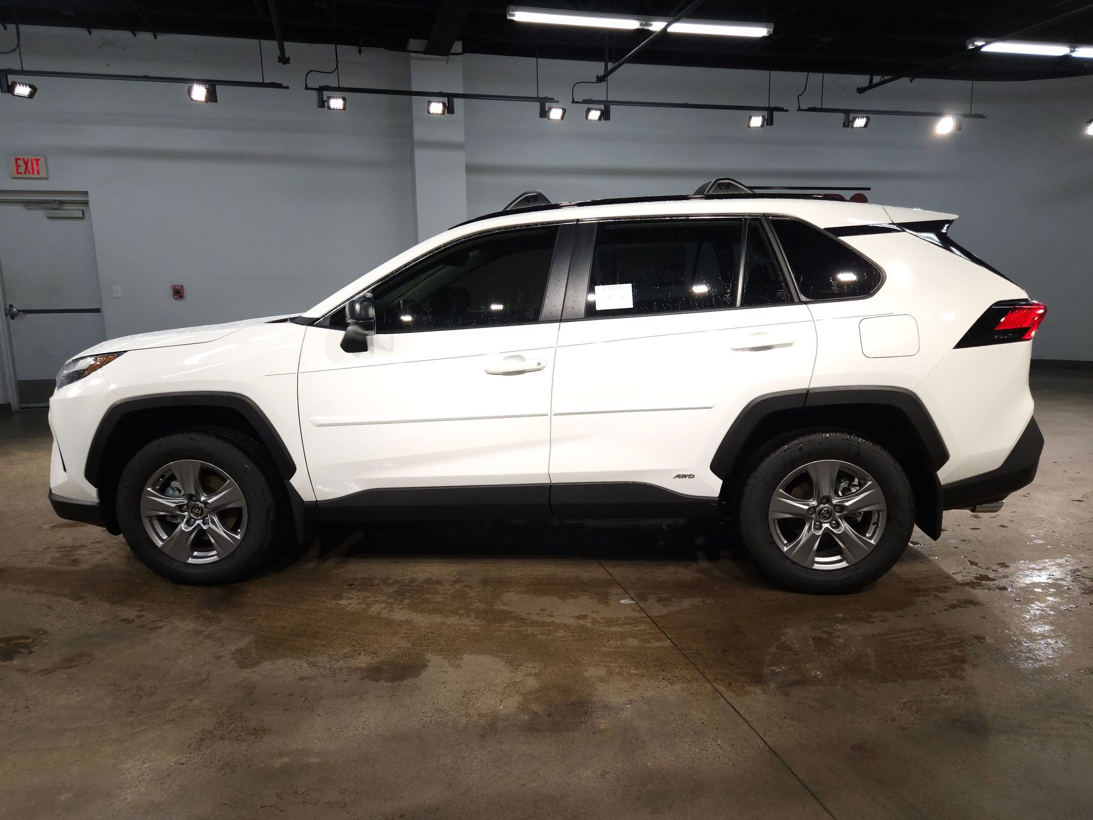 New 2025 Toyota RAV4 LE image 4