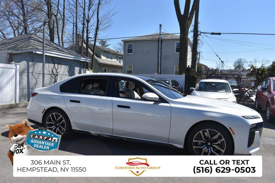 Used 2025 BMW 760i xDrive AWD/4WD image 5