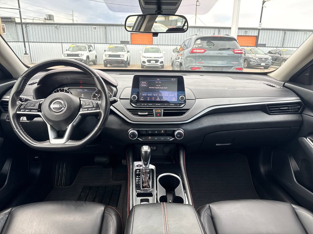 Used 2023 Nissan Altima 2.5 SR image 12