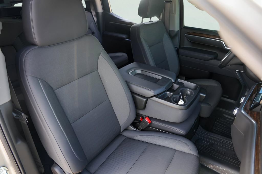 Certified 2026 GMC Sierra 1500 Elevation w/ LPO, Elevation Black Package image 32