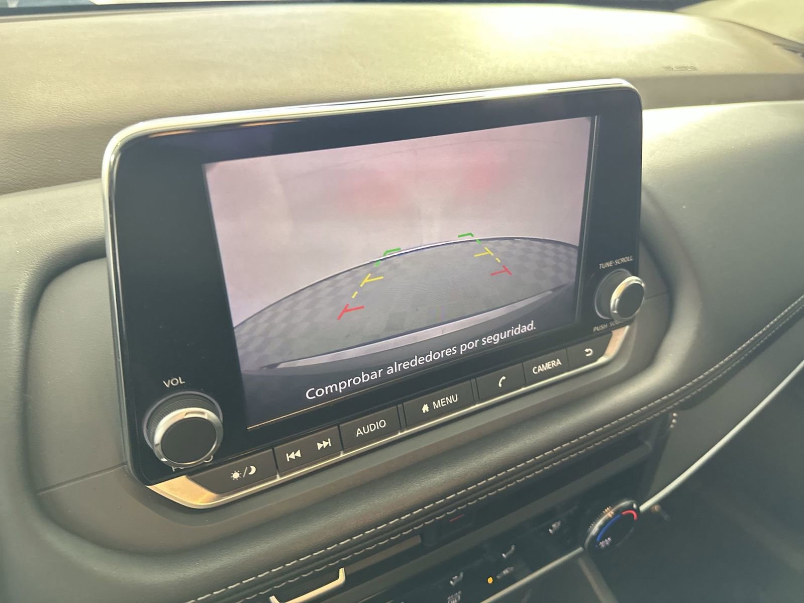 Used 2021 Nissan Rogue S FWD image 17