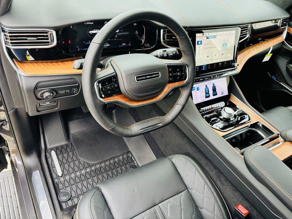New 2024 Jeep Grand Wagoneer Series III AWD/4WD image 18