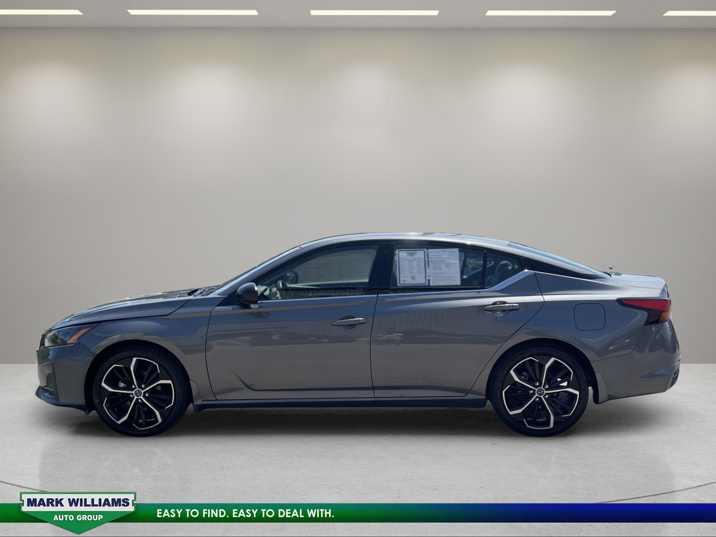 Used 2025 Nissan Altima 2.5 SR FWD image 4