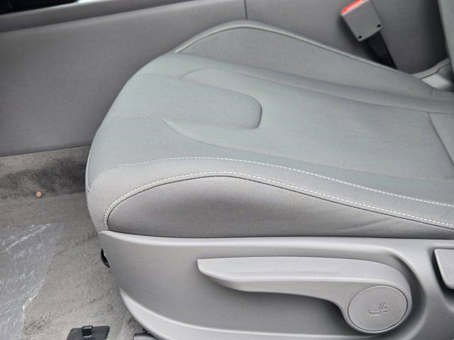 Certified 2026 Hyundai Elantra Sport FWD image 25