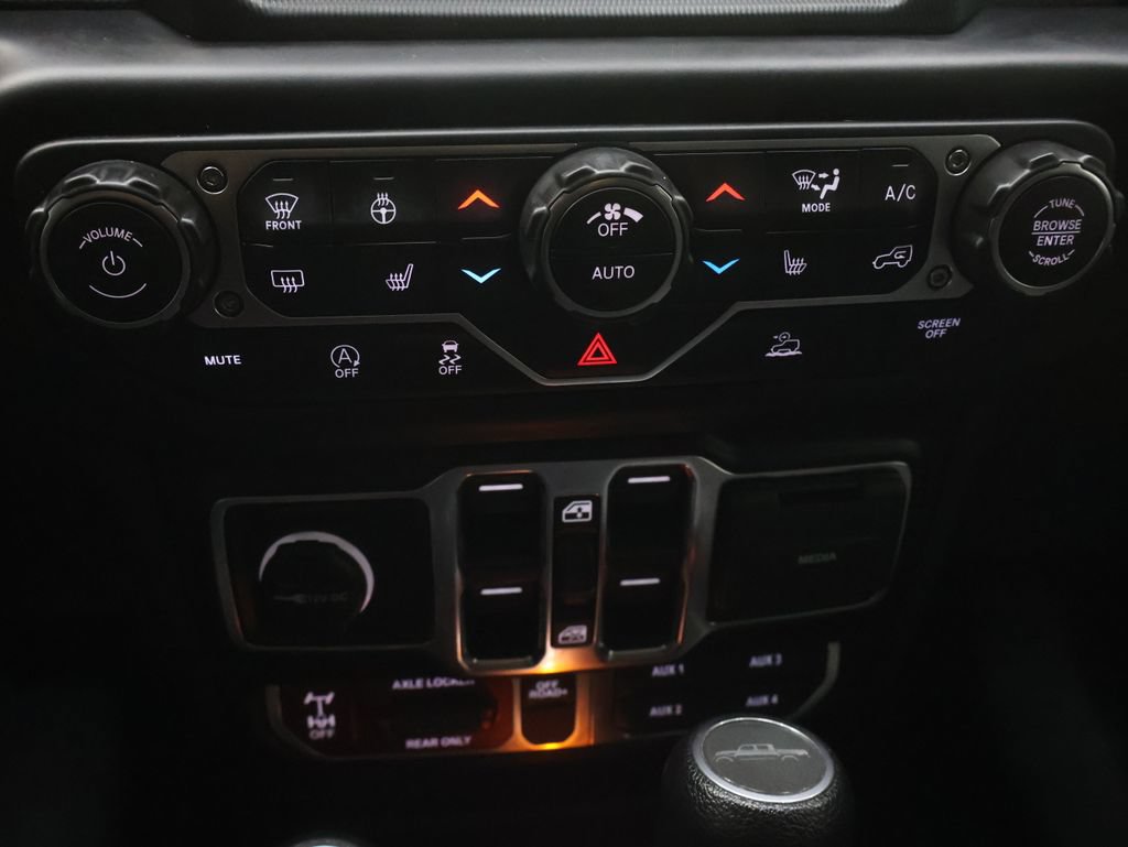 Used 2023 Jeep Gladiator Mojave w/ Cold Weather Group AWD/4WD image 27