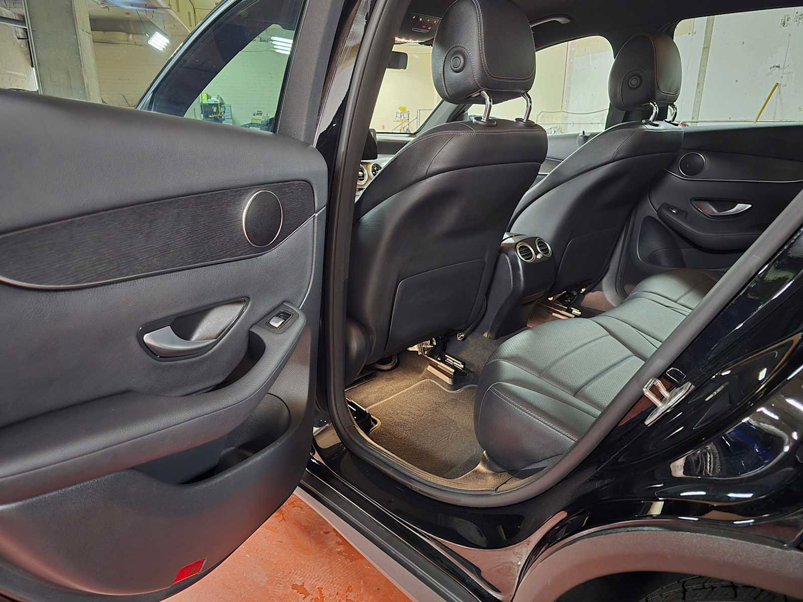 Used 2022 Mercedes-Benz GLC 300 GLC 300 image 19