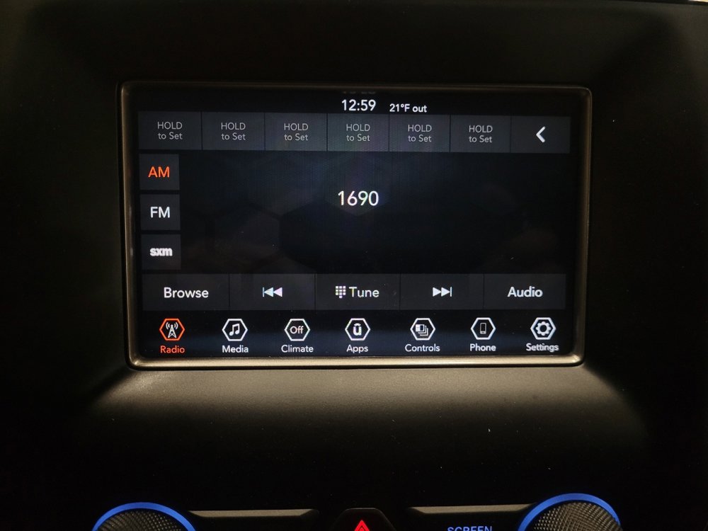 Used 2021 Jeep Grand Cherokee Laredo image 25