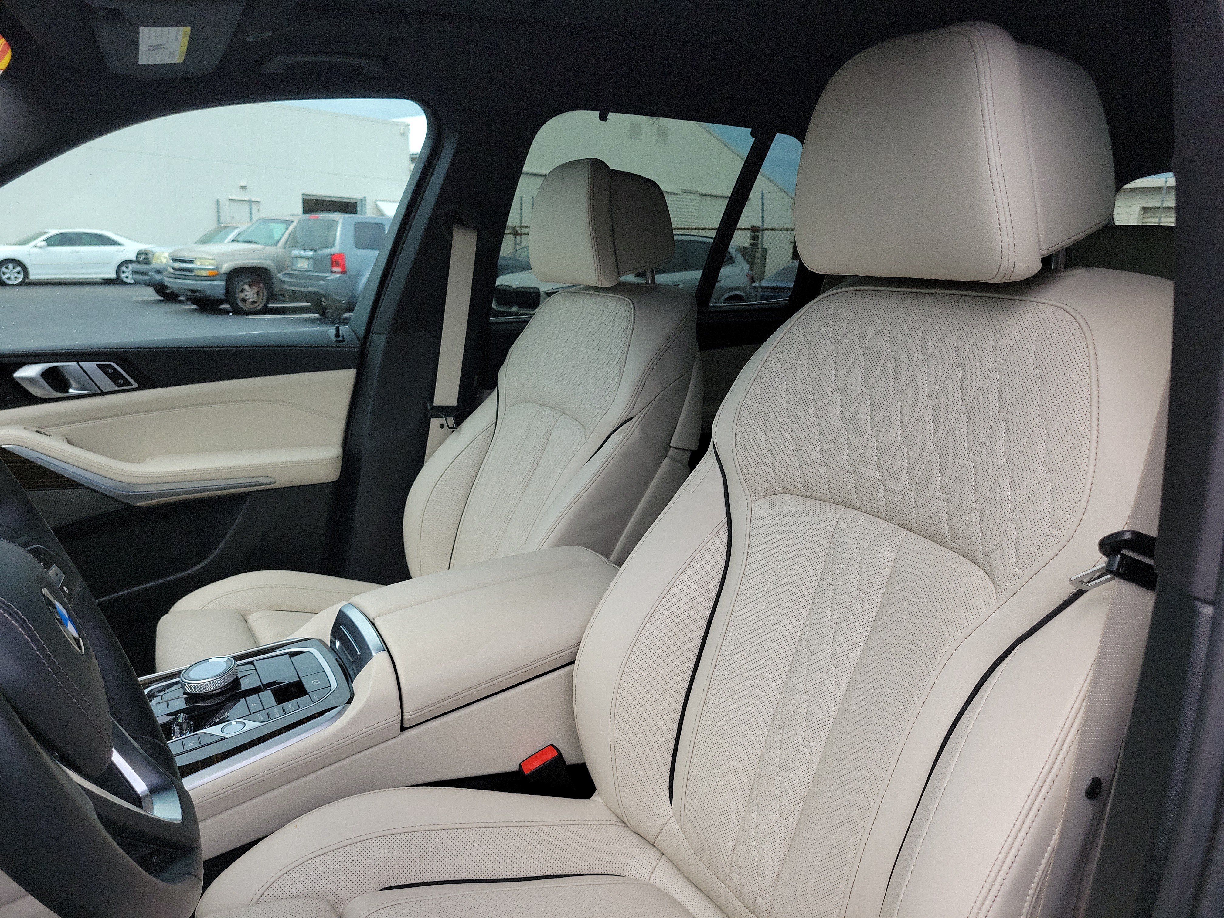 Used 2025 BMW X5 sDrive40i w/ Executive Package RWD image 23