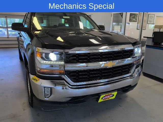 Used 2018 Chevrolet Silverado 1500 LT w/ All Star Edition AWD/4WD image 32