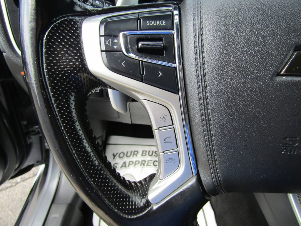 Used 2022 Mitsubishi Outlander SEL image 16