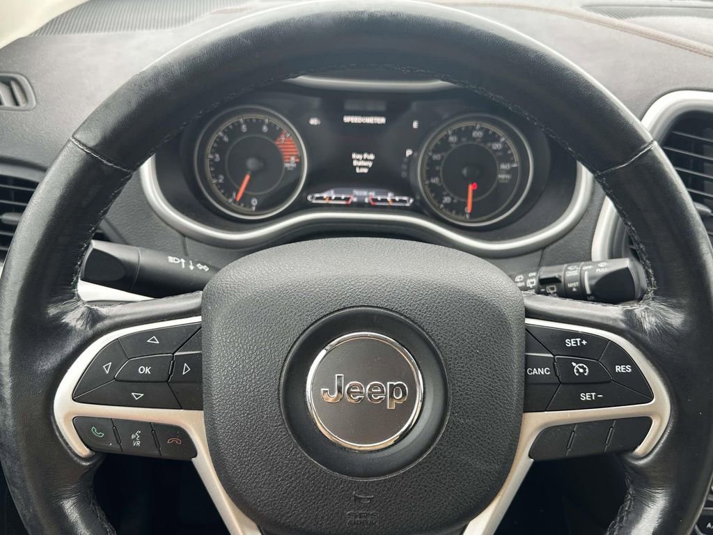 Used 2016 Jeep Cherokee Limited w/ Luxury Group image 21