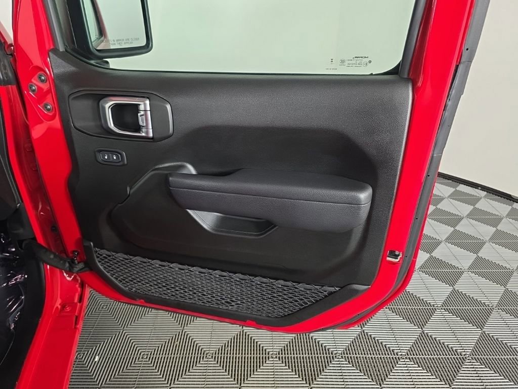 Used 2024 Jeep Wrangler Sport S AWD/4WD image 36