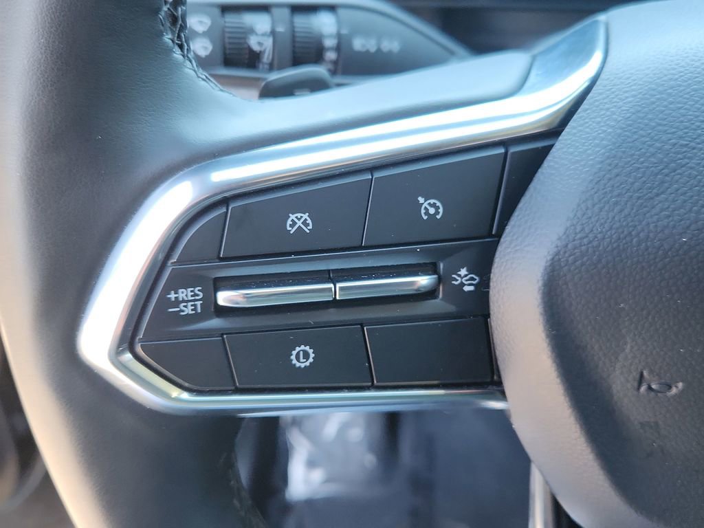 Used 2025 Chevrolet Equinox LT image 19