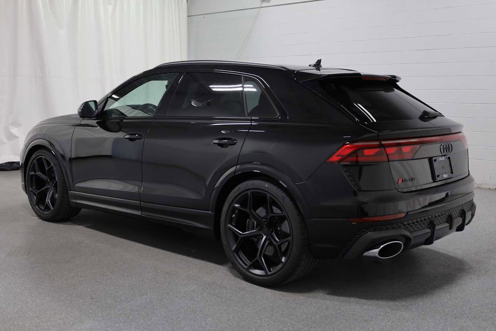 New 2026 Audi RS Q8 performance image 3