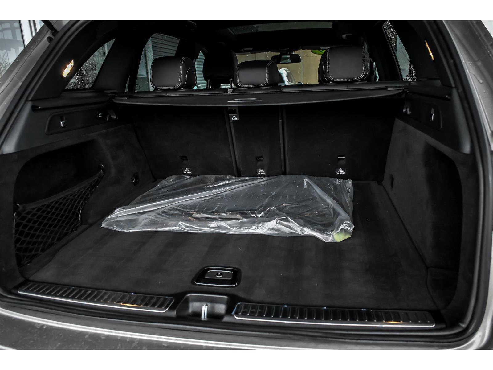 Used 2019 Mercedes-Benz GLC 300 4MATIC image 9