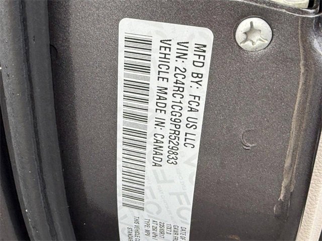 Used 2023 Chrysler Voyager LX image 25