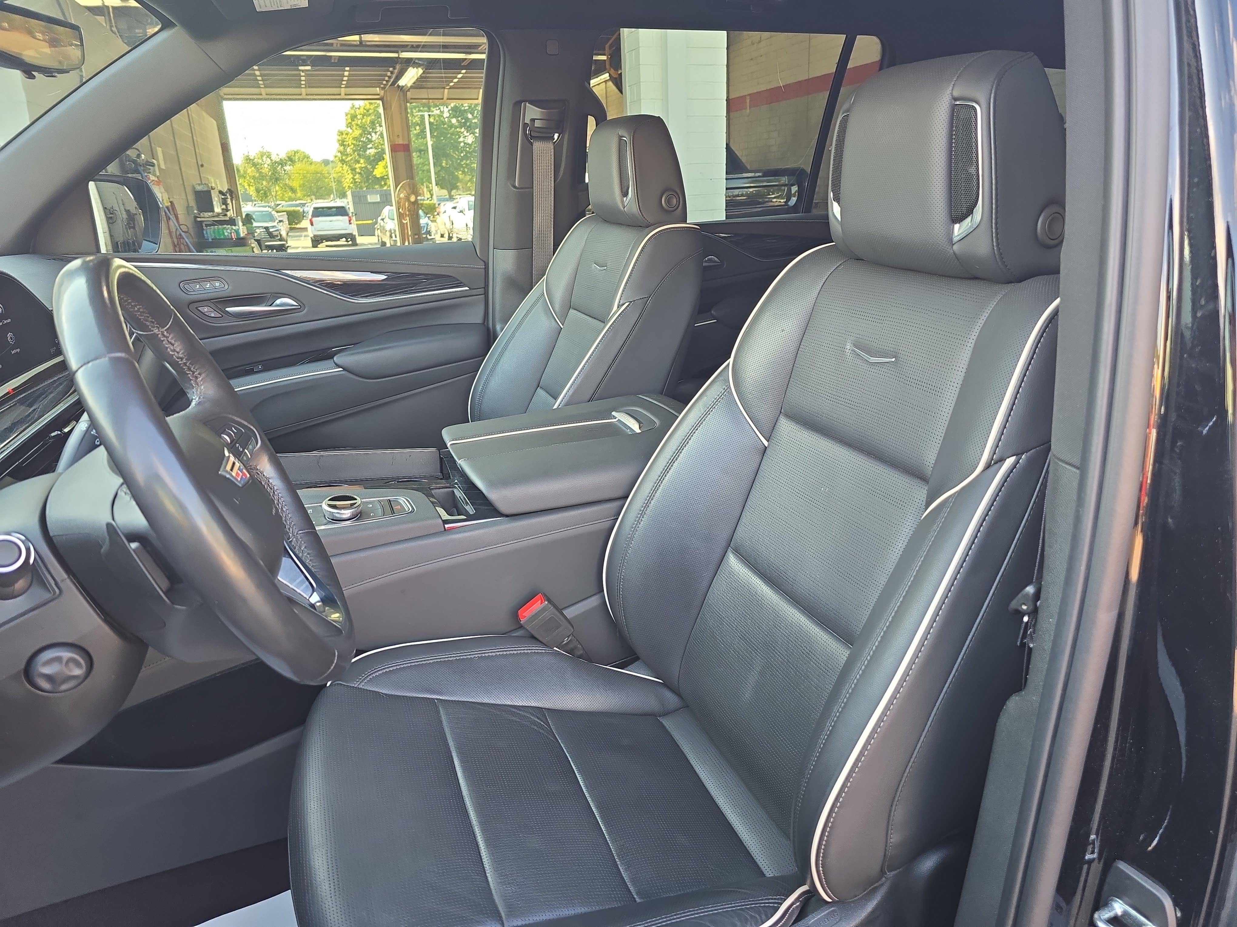 Used 2022 Cadillac Escalade ESV Sport w/ Touring Package AWD/4WD image 16