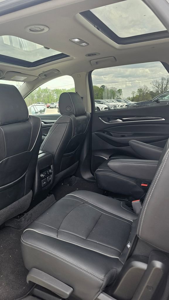 Used 2020 Buick Enclave Avenir w/ Avenir Technology Package image 6