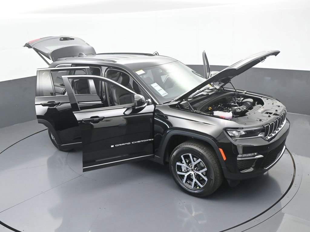 Used 2025 Jeep Grand Cherokee Limited image 59