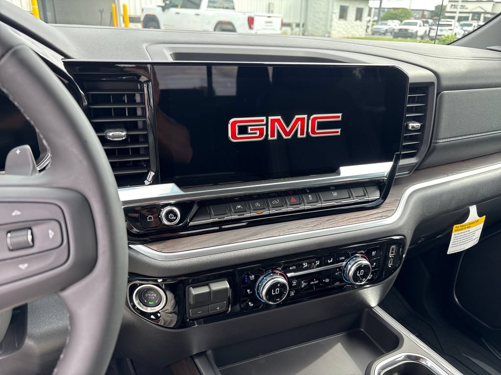 New 2026 GMC Sierra 1500 4x4 Crew Cab SLT w/ SLT Convenience Package image 21
