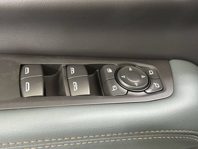 New 2026 GMC Yukon XL AT4 w/ LPO, Floor Liner Package AWD/4WD image 23