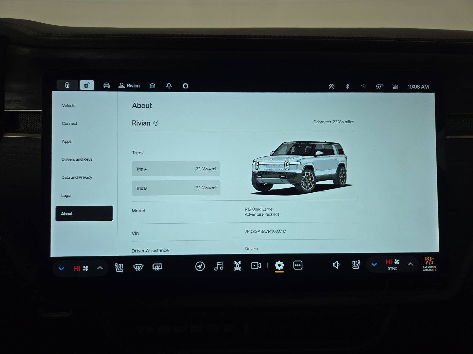 Used 2024 Rivian R1S Adventure image 29