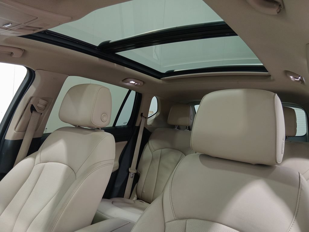 Used 2018 Buick Envision Premium w/ LPO, Hit The Road Package AWD/4WD image 16