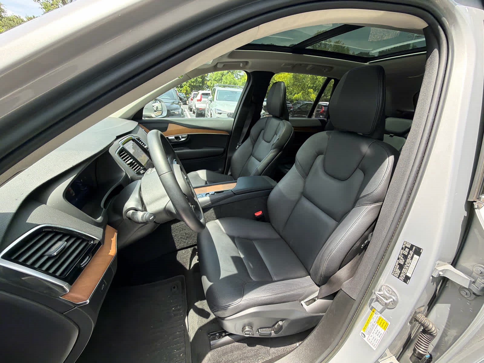 Used 2023 Volvo XC90 B5 Plus w/ Protection Package Premier AWD/4WD image 26