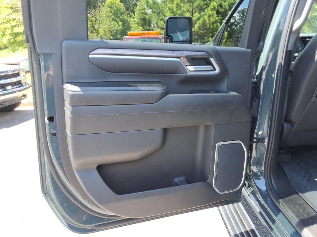 Certified 2025 Chevrolet Silverado 2500 LTZ w/ Trail Boss Package AWD/4WD image 19
