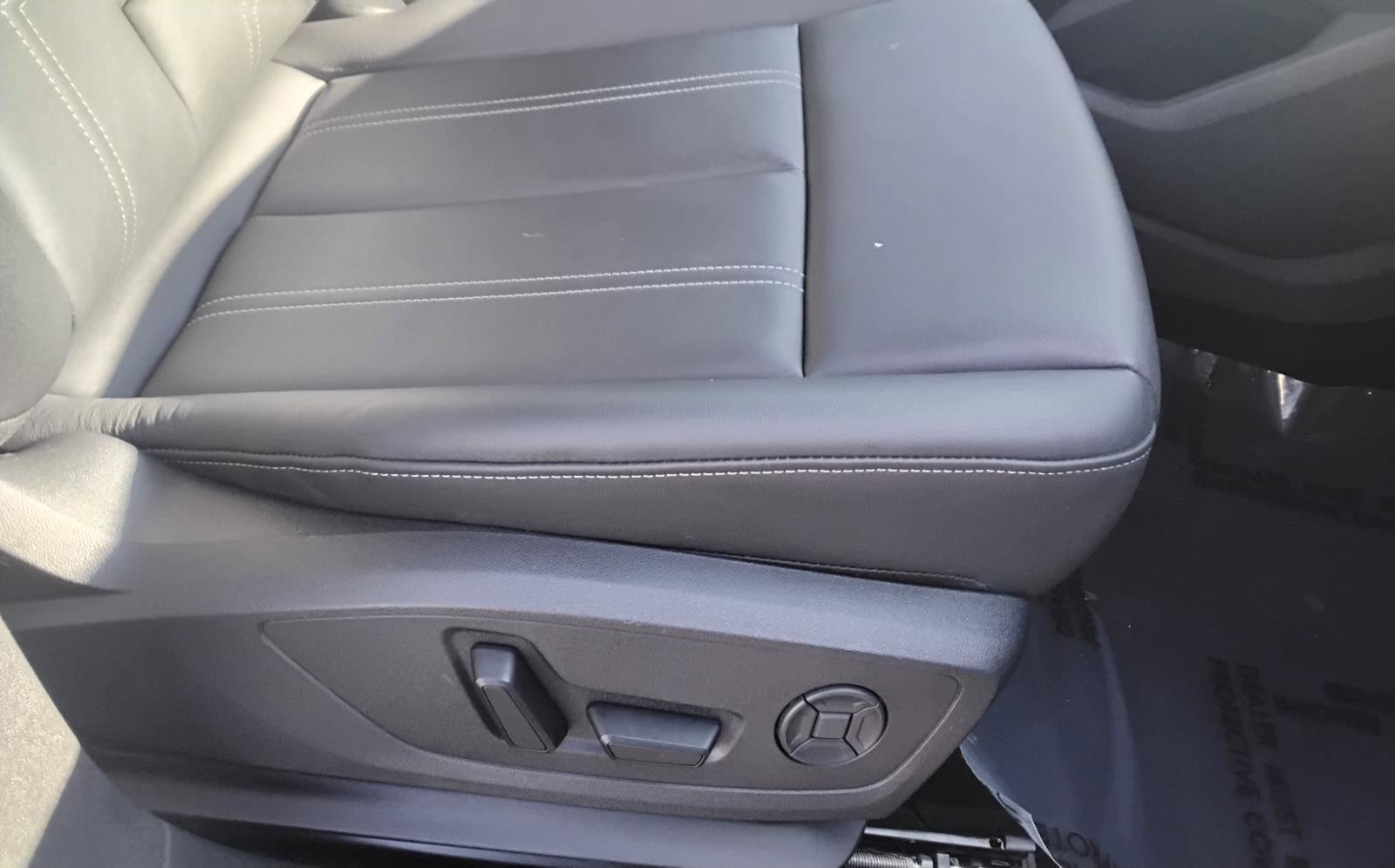 Certified 2025 Audi Q4 e-tron Premium w/ Convenience Package image 26