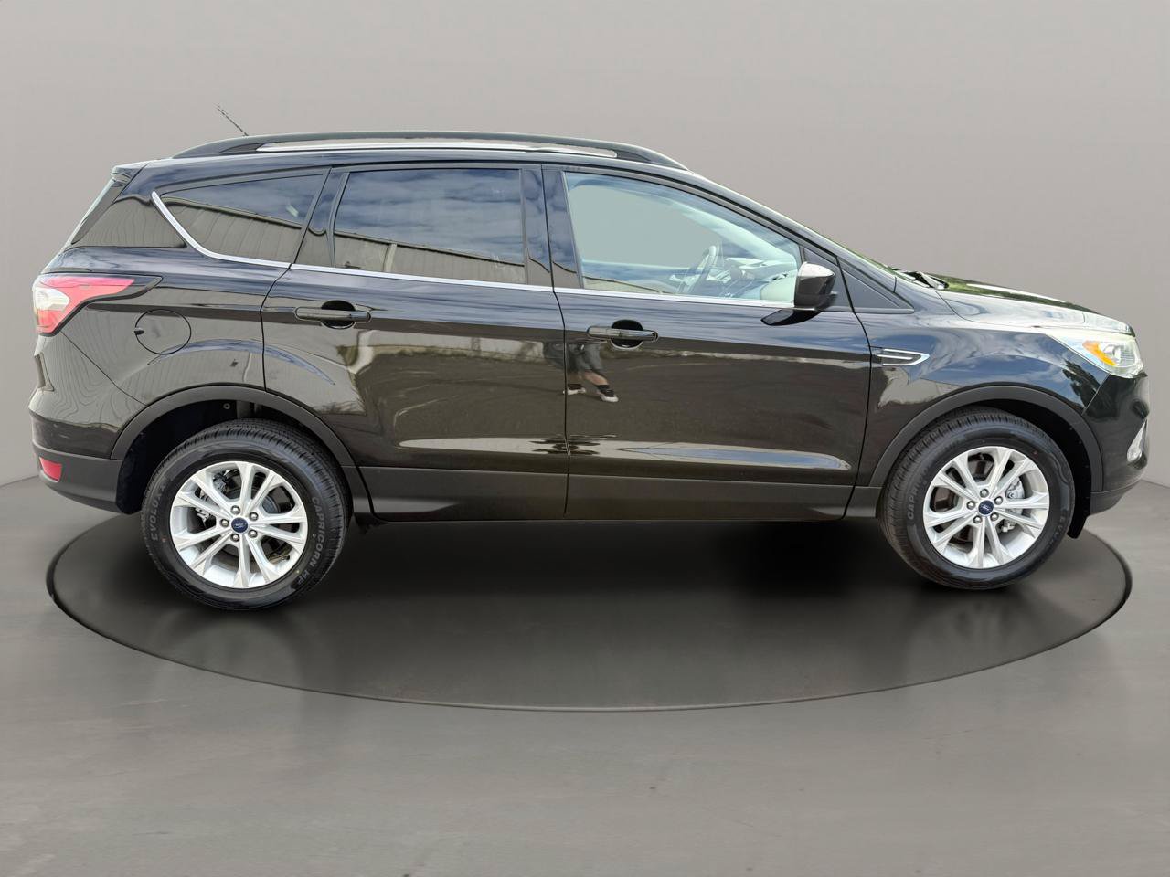Used 2018 Ford Escape SEL AWD/4WD image 6