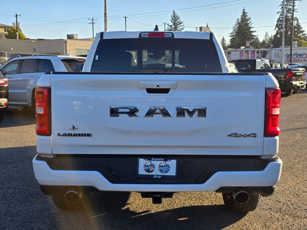 Used 2025 RAM 1500 Laramie w/ Sport Appearance Package AWD/4WD image 7